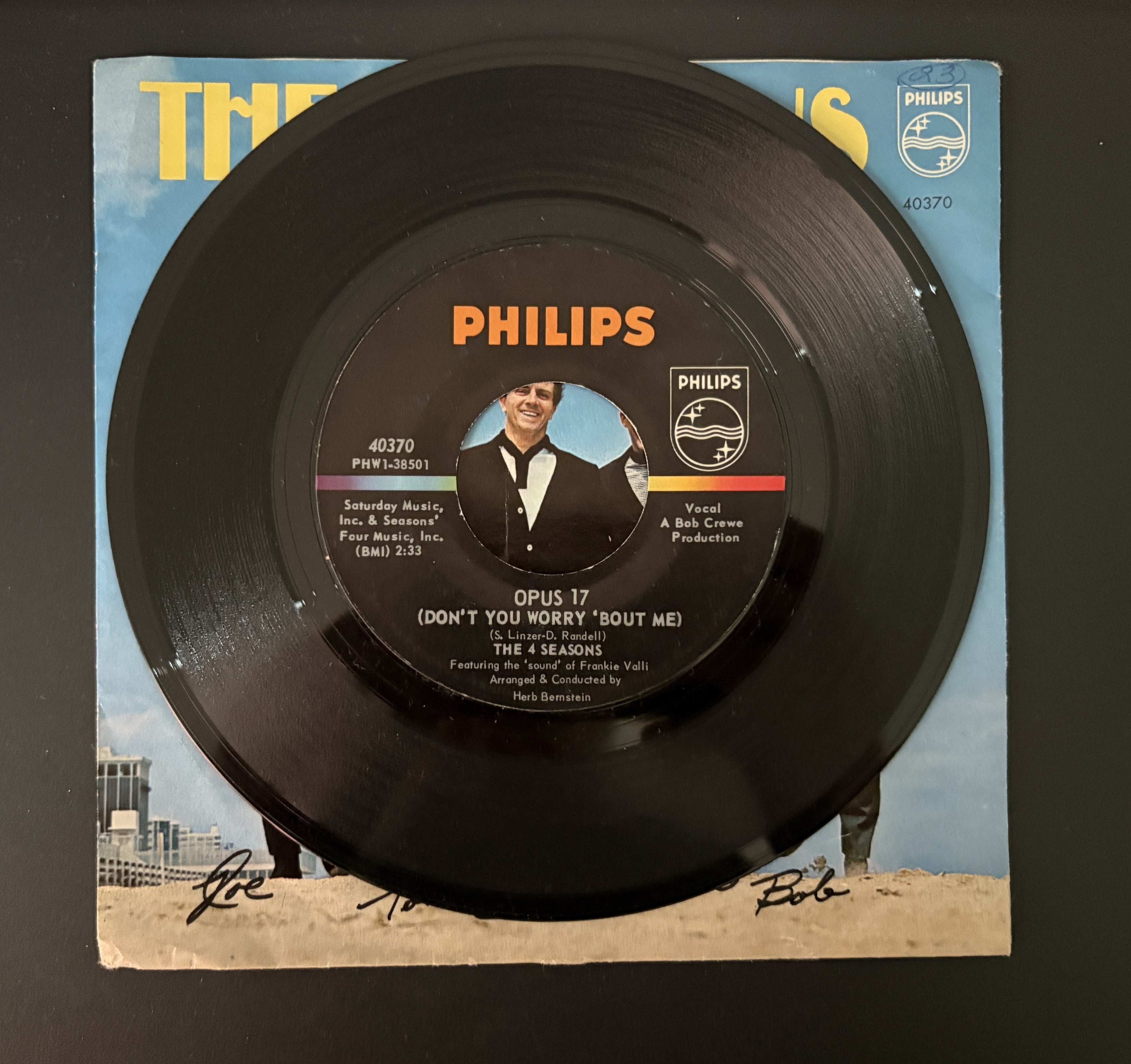 The 4 Seasons ‎– Opus 17 (Don't You Worry 'Bout Me) / Beggars Parade - 45 w\PS