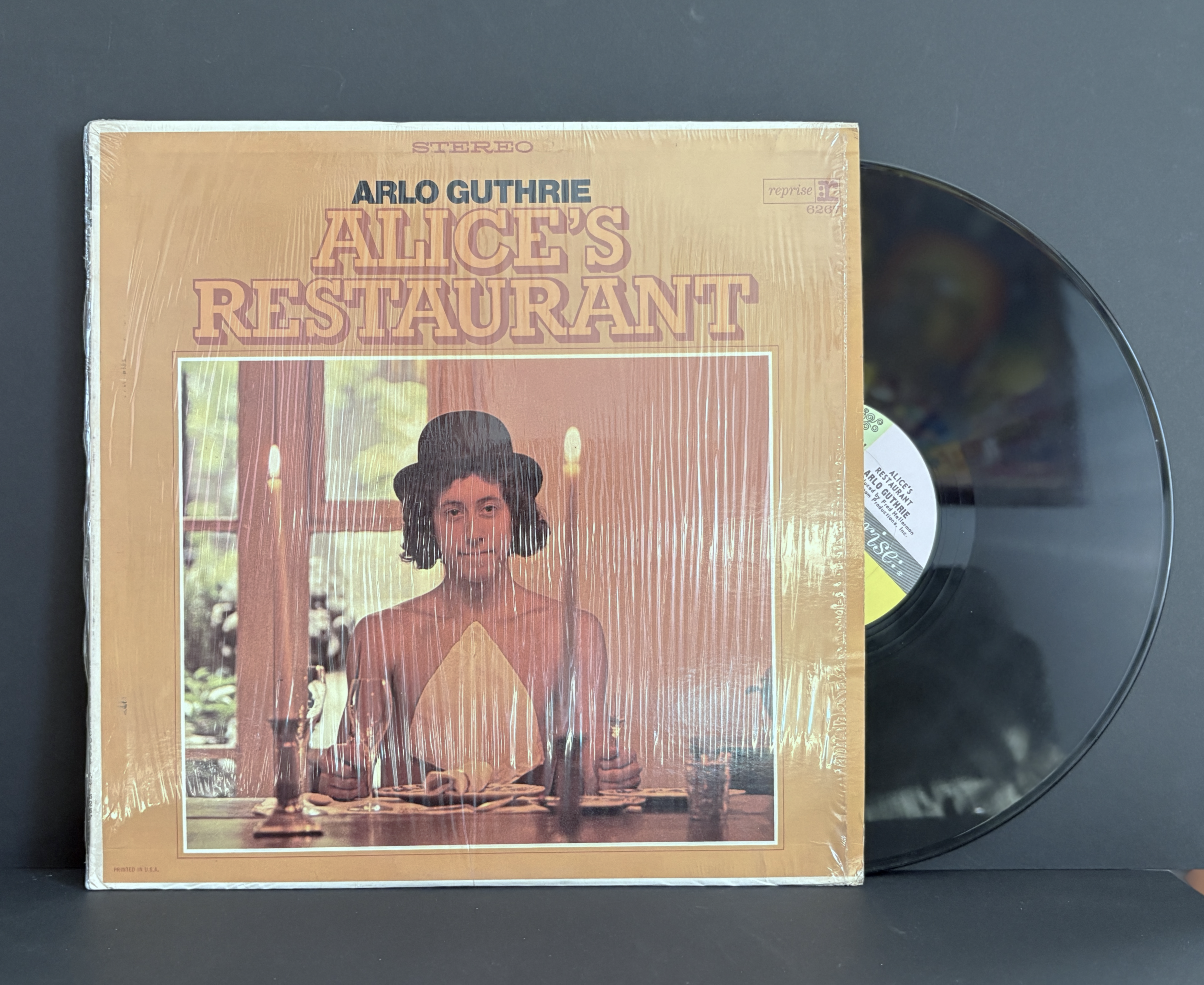 Arlo Guthrie ‎– Alice's Restaurant LP - 1967 - Reprise "Steamboat tri-color" - Shrink - NM!!