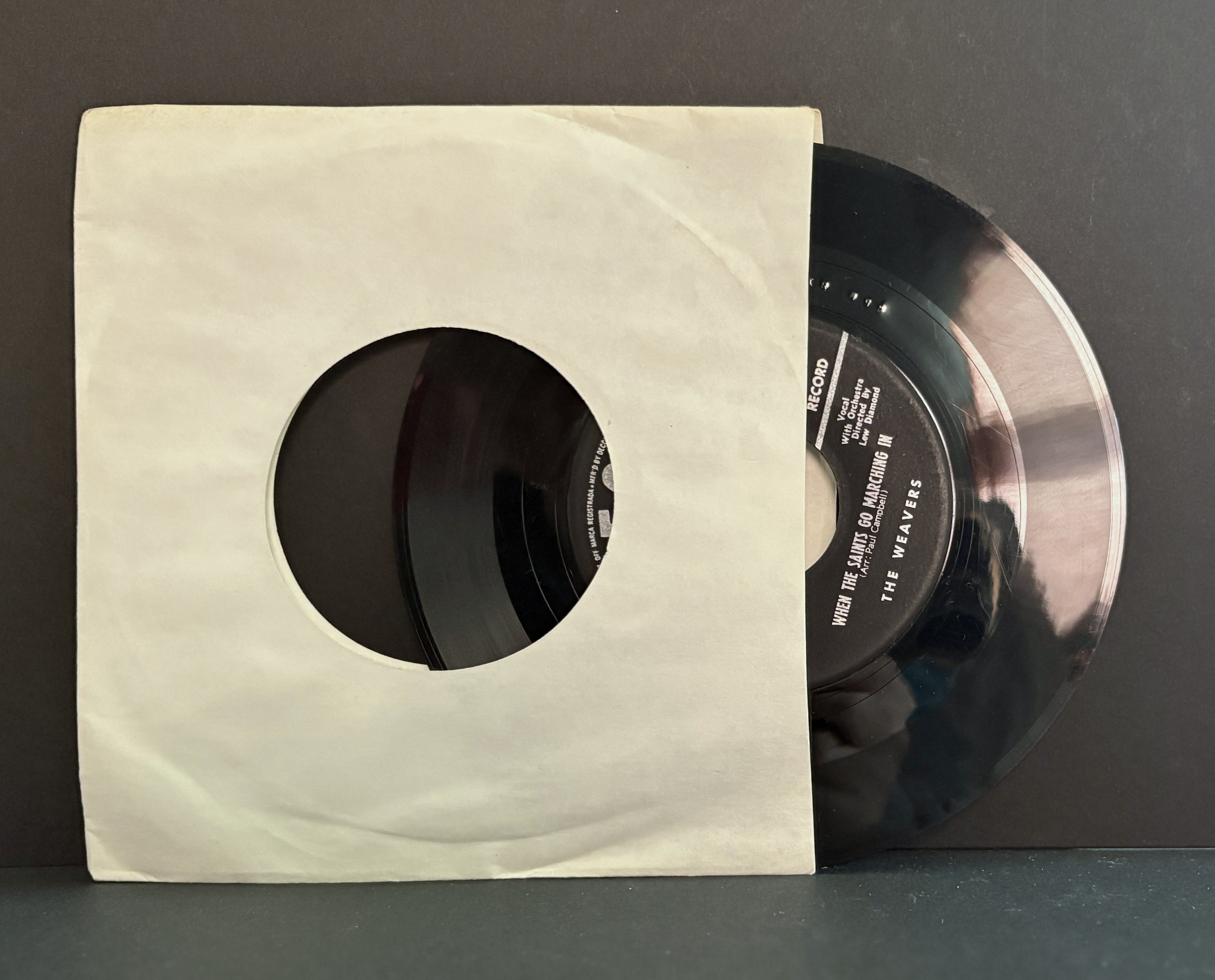 The Weavers - When The Saints Go Marching In (7", Single) (Decca) - 1951 - NM