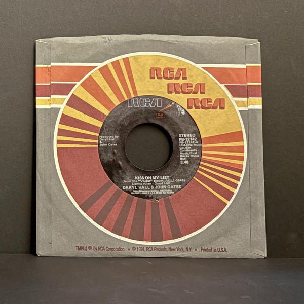 Daryl Hall & John Oates - Kiss On My List - 45 - RCA; RCA - Near Mint (NM or M-)