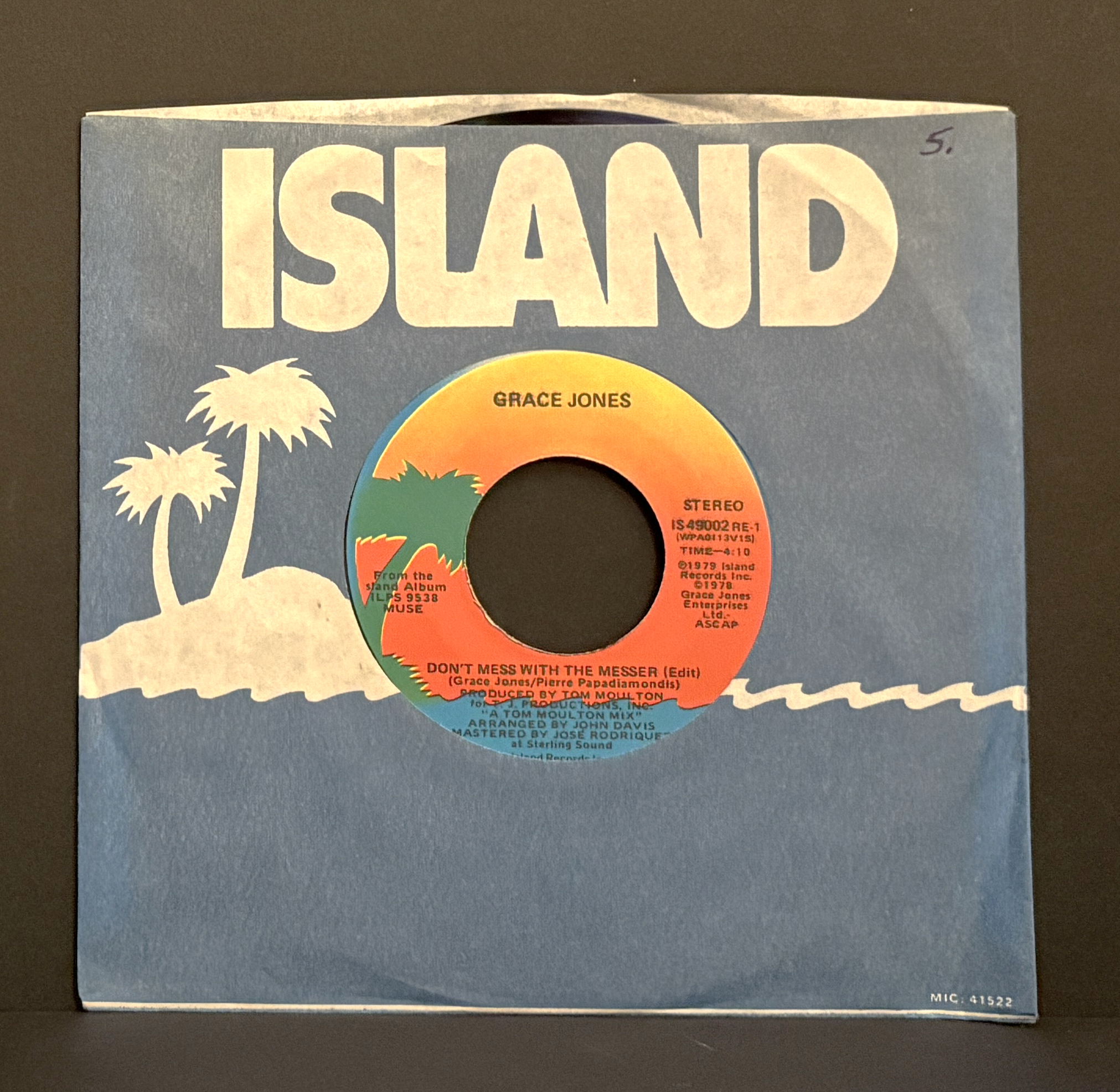 Grace Jones - On Your Knees (Edit) - 45 - Island Records - Near Mint (NM or M-)